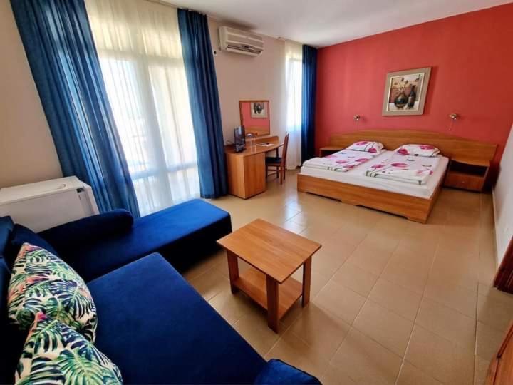 Family Hotel Selena 内塞伯尔 外观 照片