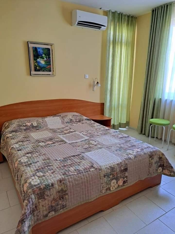 Family Hotel Selena 内塞伯尔 外观 照片