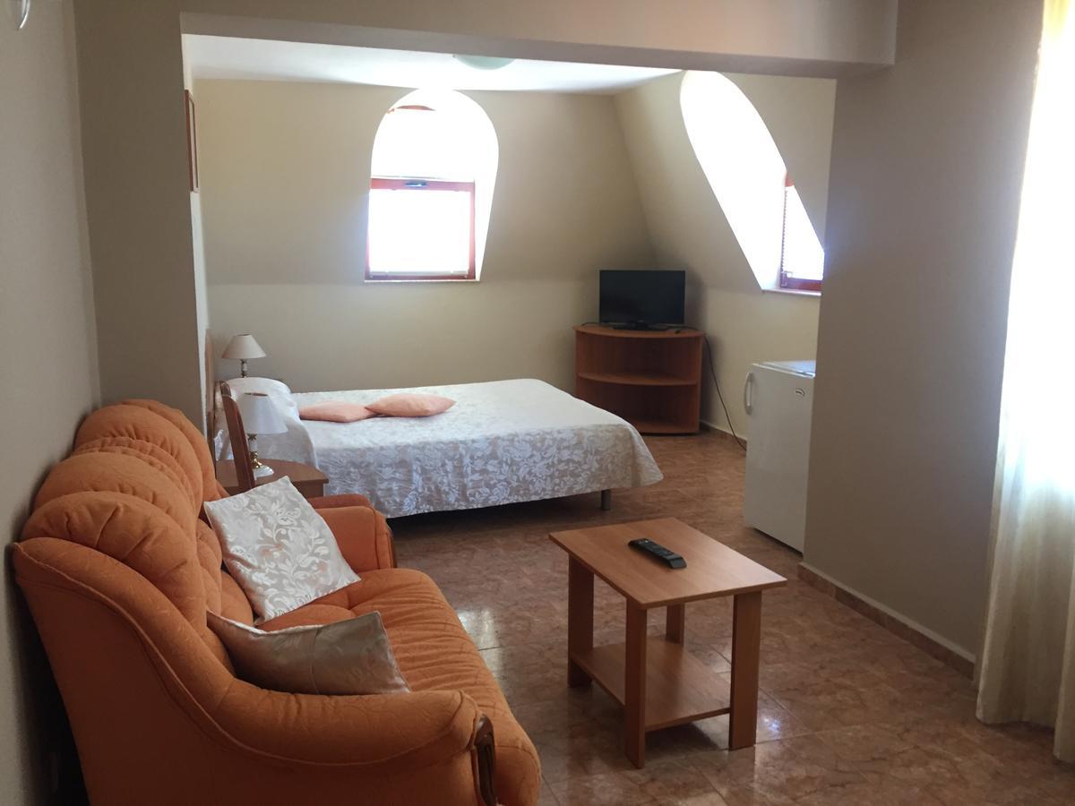 Family Hotel Selena 内塞伯尔 外观 照片