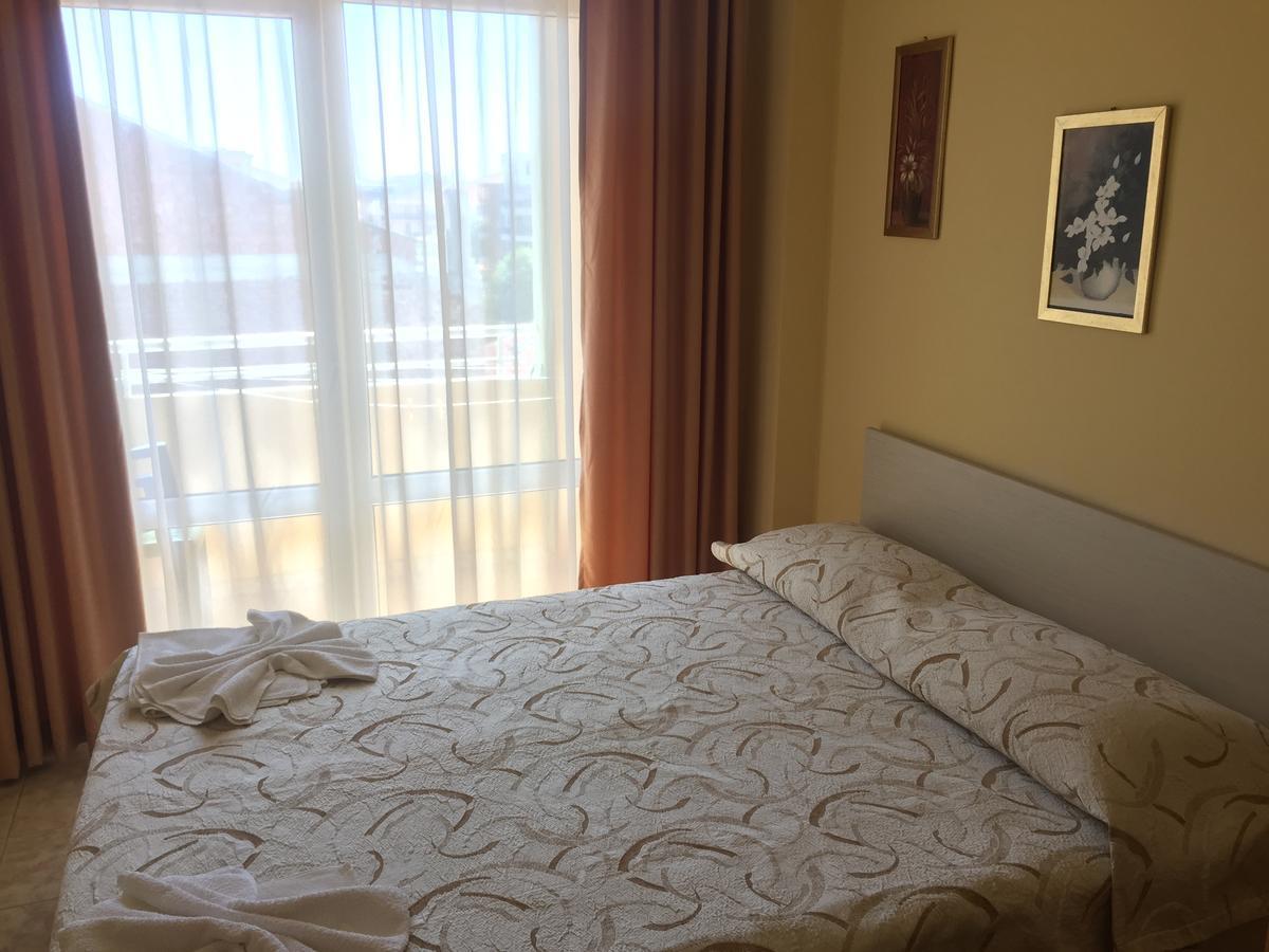 Family Hotel Selena 内塞伯尔 外观 照片